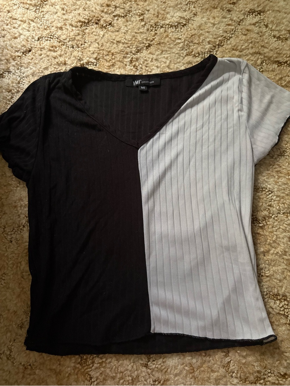 Two-Tone V-Neck Cropped Tee